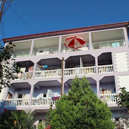 Badu Guest House كفارياتي المظهر الخارجي الصورة